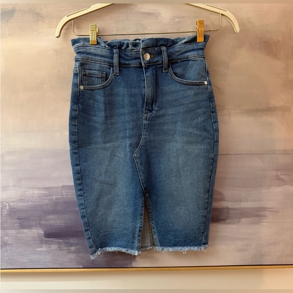 VINTAGE GUESS Denim Pencil Jean Skirt